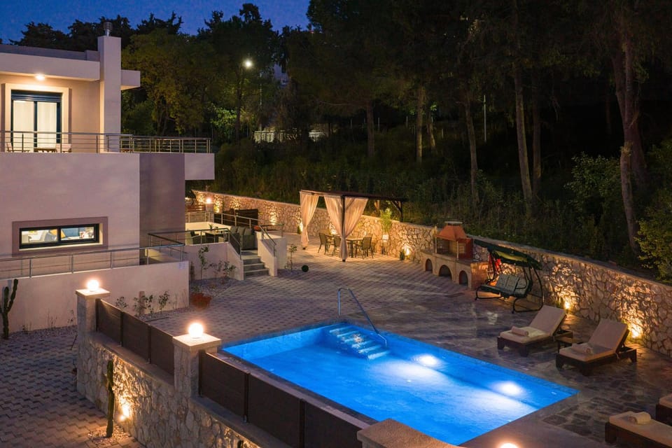 Property building, Natural landscape, Swimming pool
