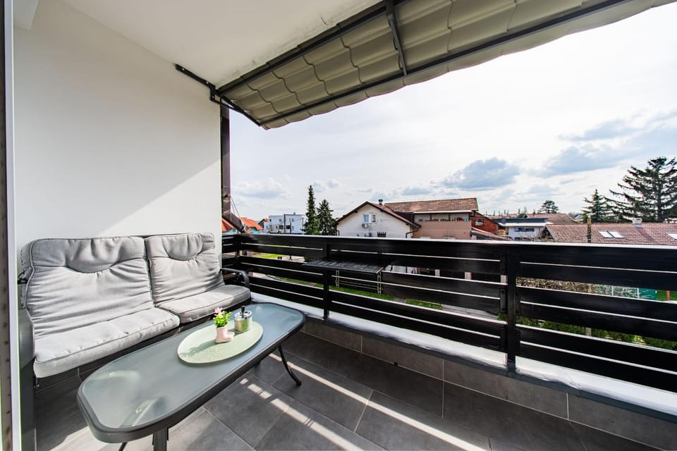 Day, View (from property/room), Balcony/Terrace, Seating area
