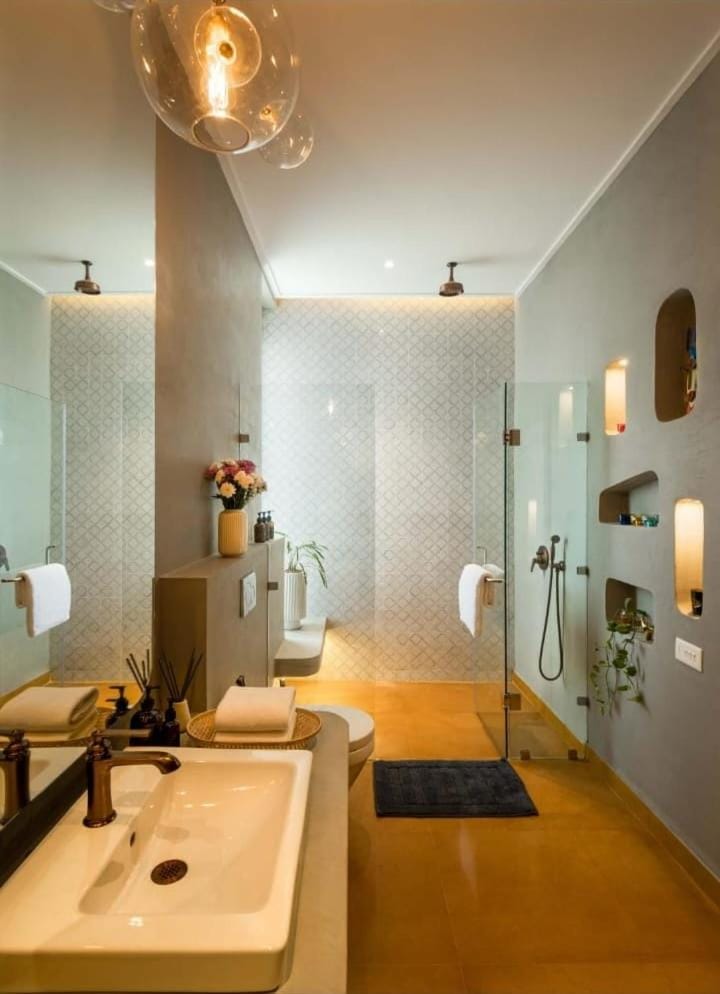 Bathroom, towels