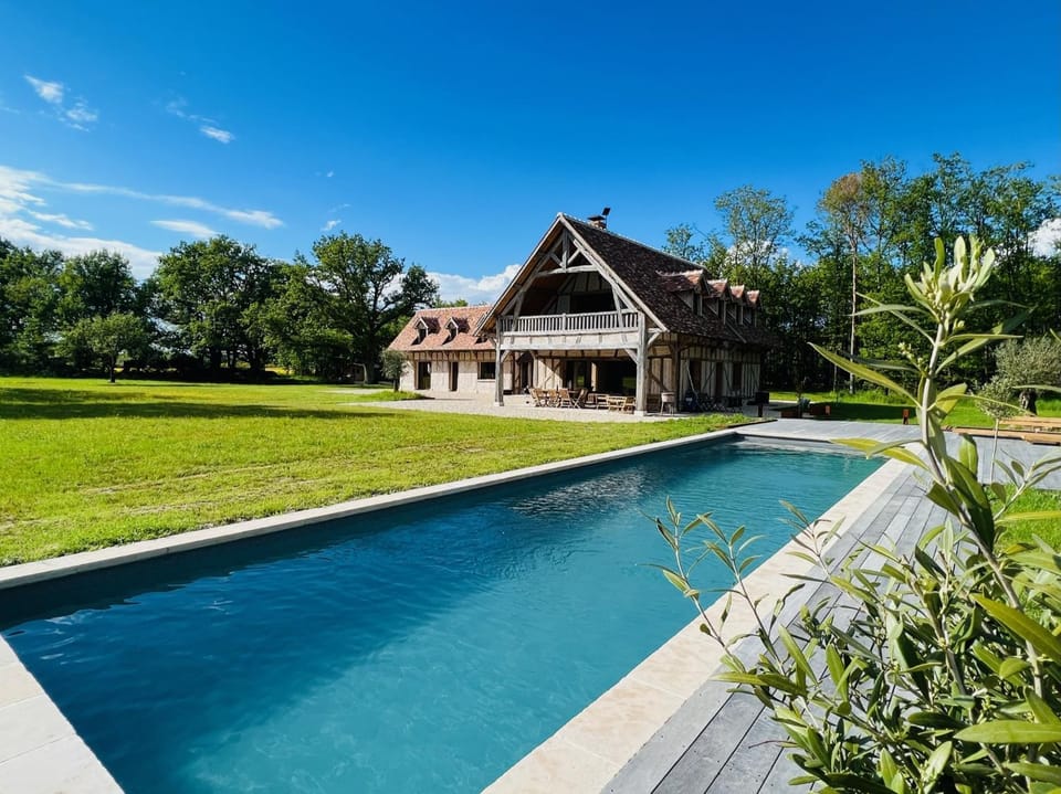Swimming pool, Swimming pool