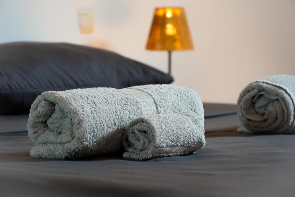 Bed, Photo of the whole room, Bedroom, towels