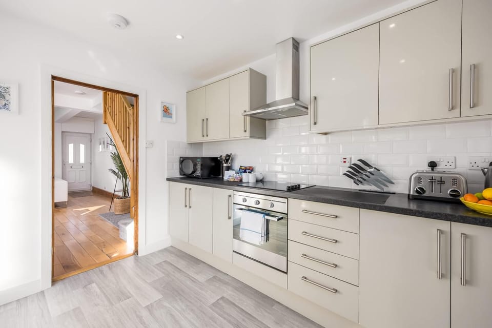 Kitchen or kitchenette, dishwasher, oven, pet friendly, stove, toaster