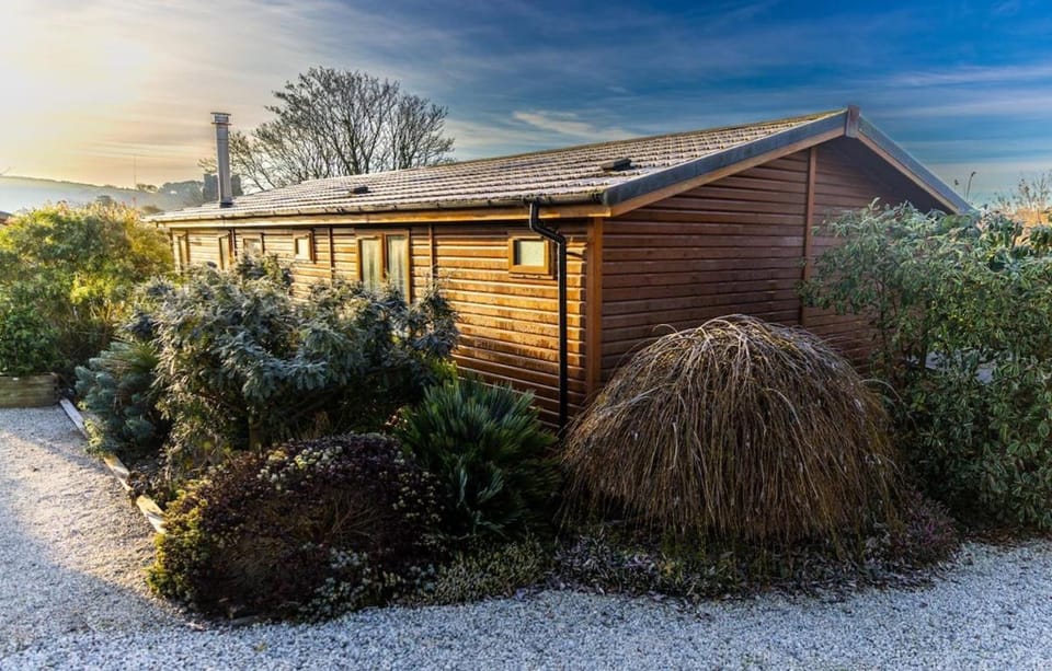 Charming Kingfisher Lodge, sleeps 5 Newton Ferrers House in Newton Ferrers