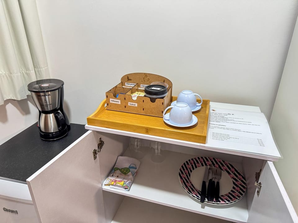 Coffee/tea facilities, minibar
