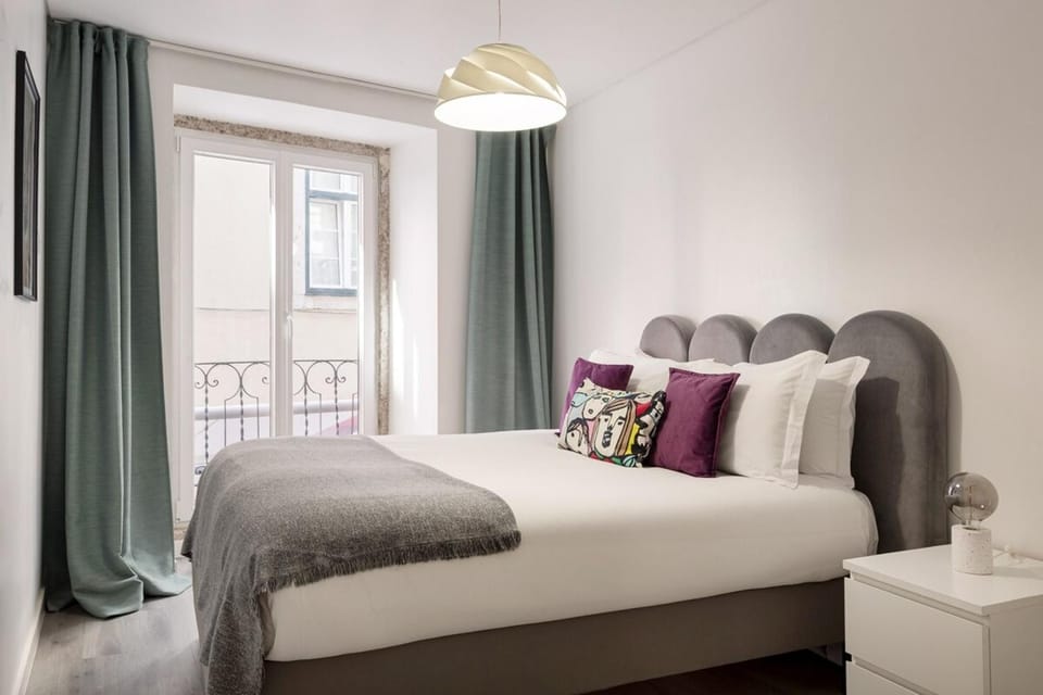 Duque Central Stay Walk to Rossio & Chiado Apartment in Lisbon