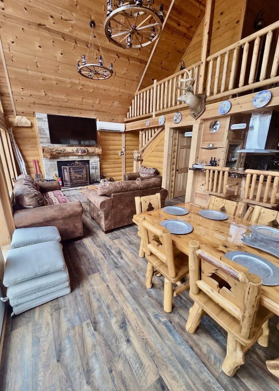 Living room, Dining area