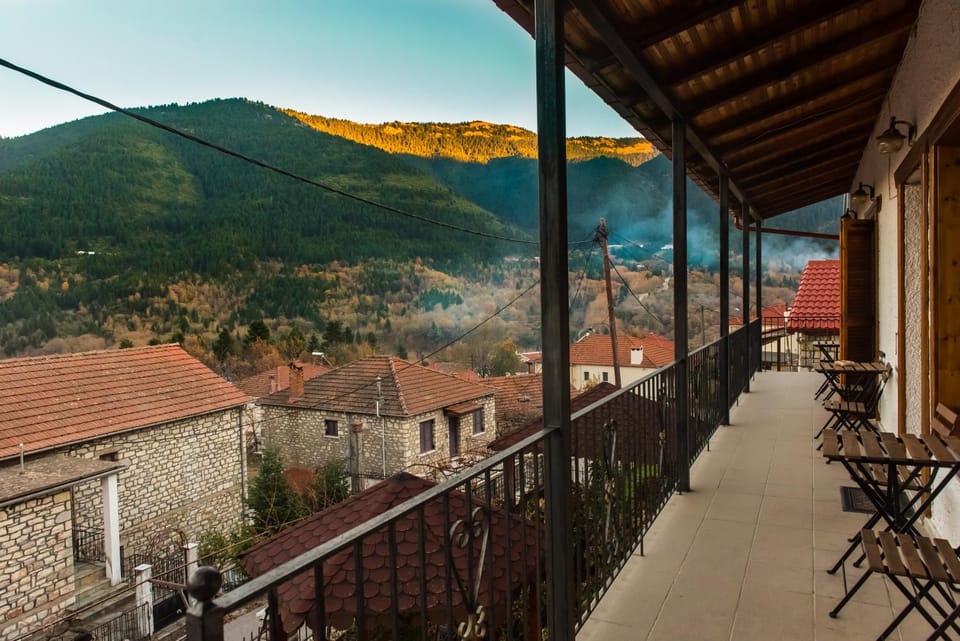 Balcony/Terrace, Mountain view