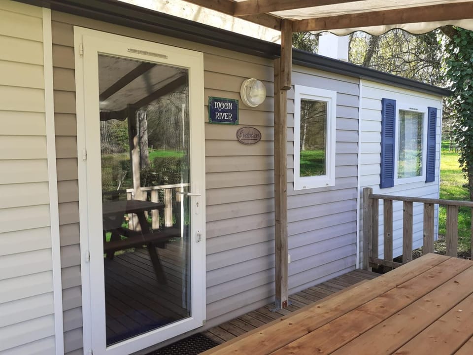 Mobil-home Moon River Apartment in Nouvelle-Aquitaine