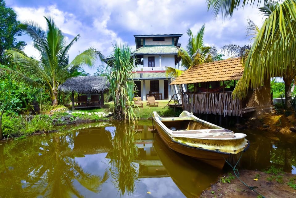 Maiya Wild Ship Villa Bed and Breakfast in Southern Province