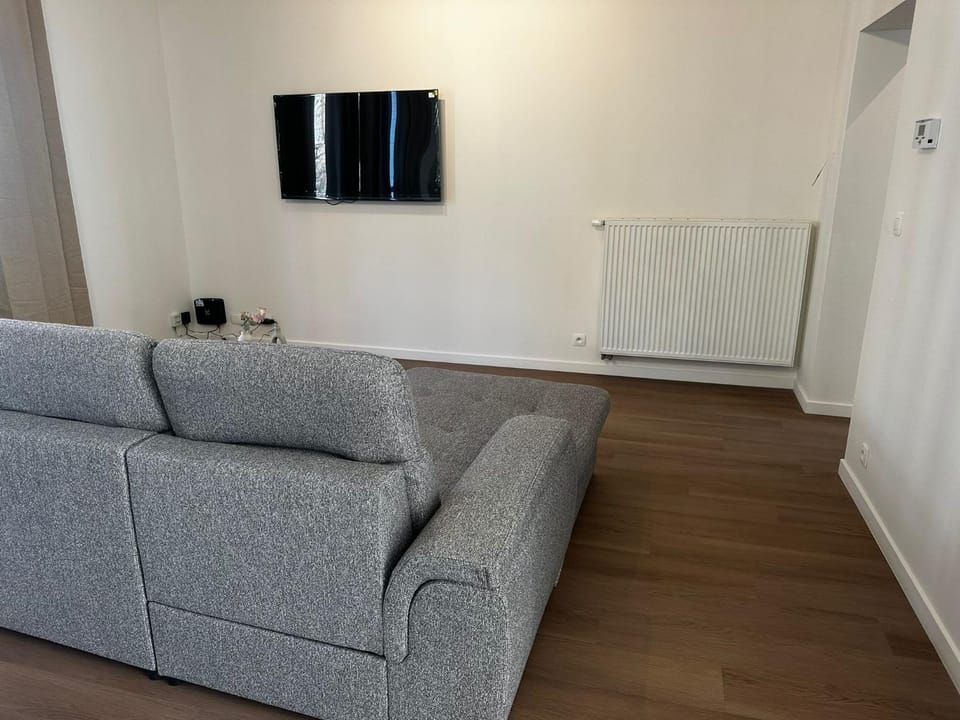 TV and multimedia, Seating area