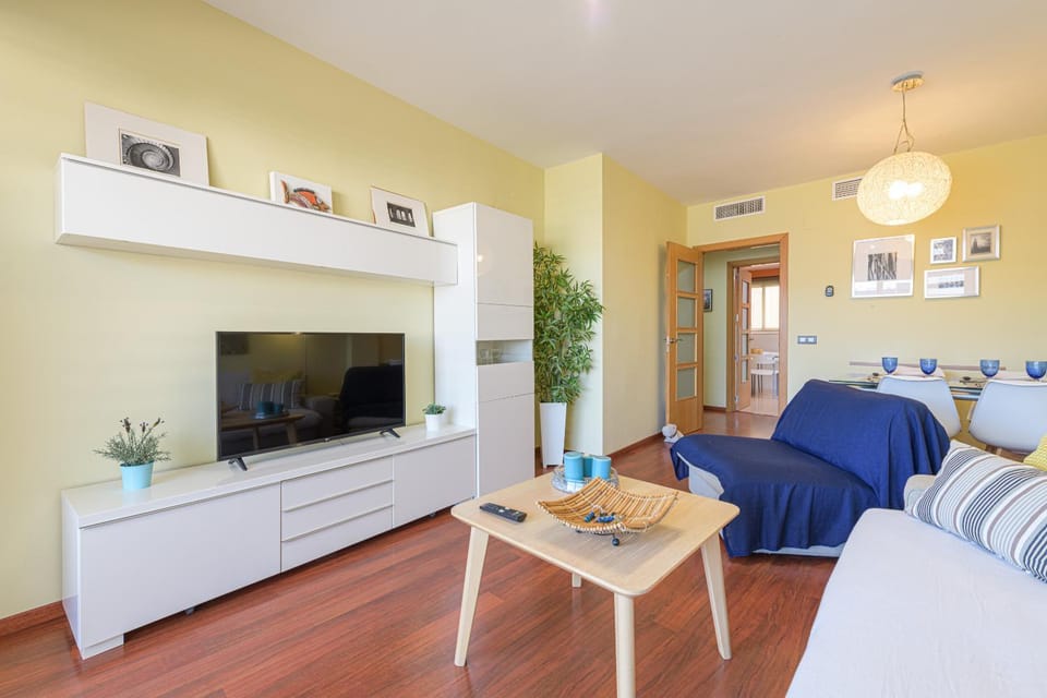 TV and multimedia, Living room, Photo of the whole room, Seating area