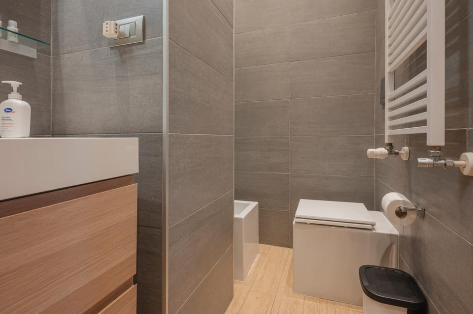 Toilet, Bathroom