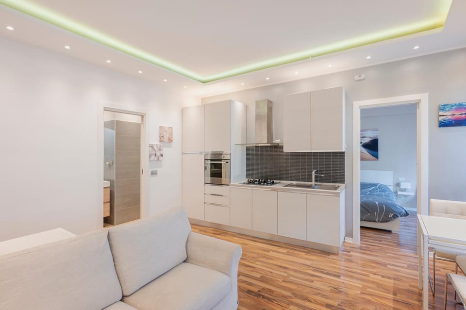 Kitchen or kitchenette, Living room, Seating area, Dining area, stove