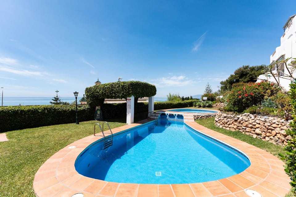 Garden, Swimming pool, Swimming pool
