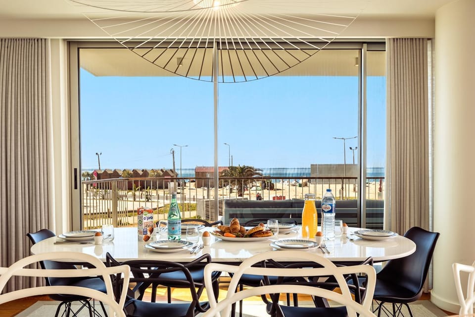 Bayline Sardine T3 Beachfront & Sea View Apartment in Praia de Armação de Pêra