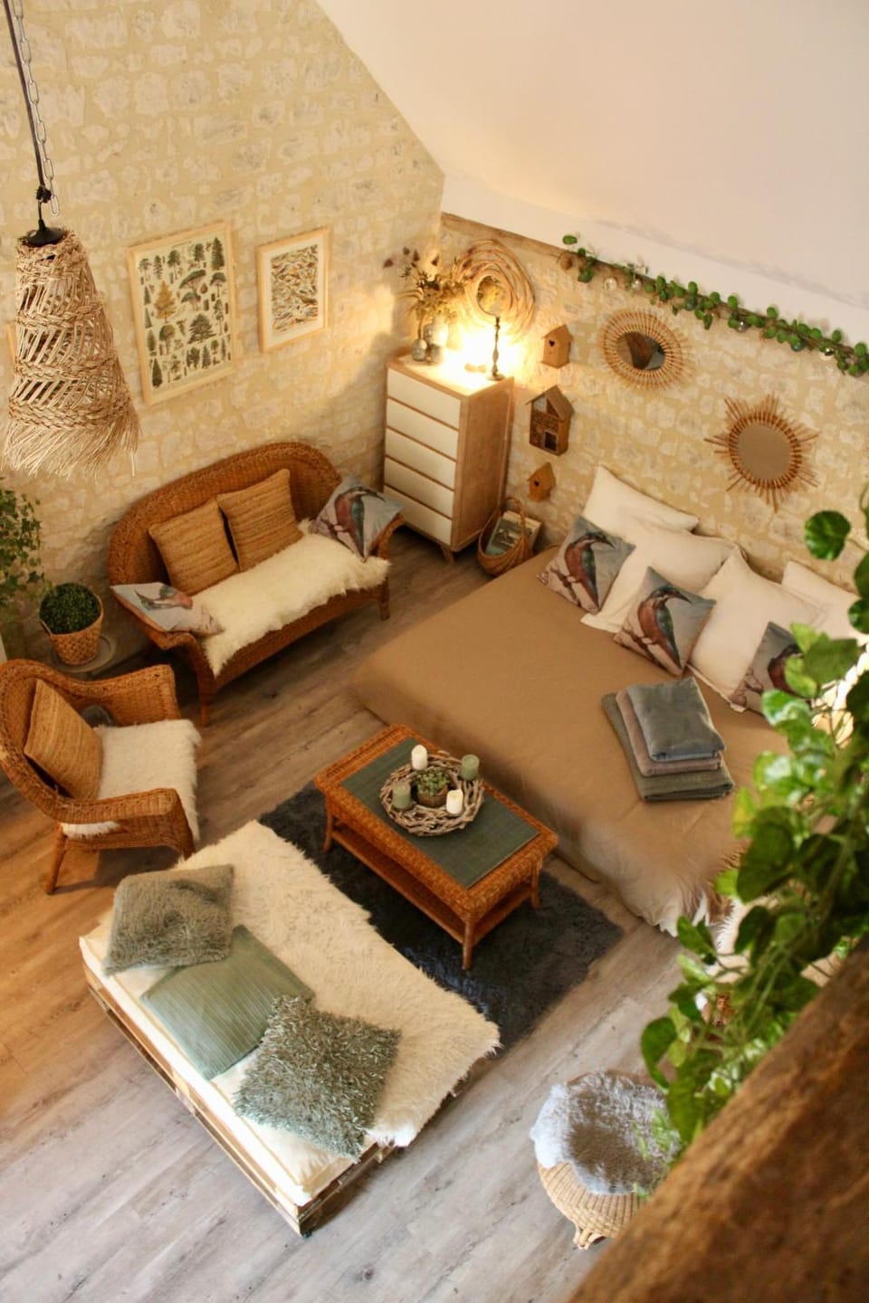 Bed, Photo of the whole room, Bedroom