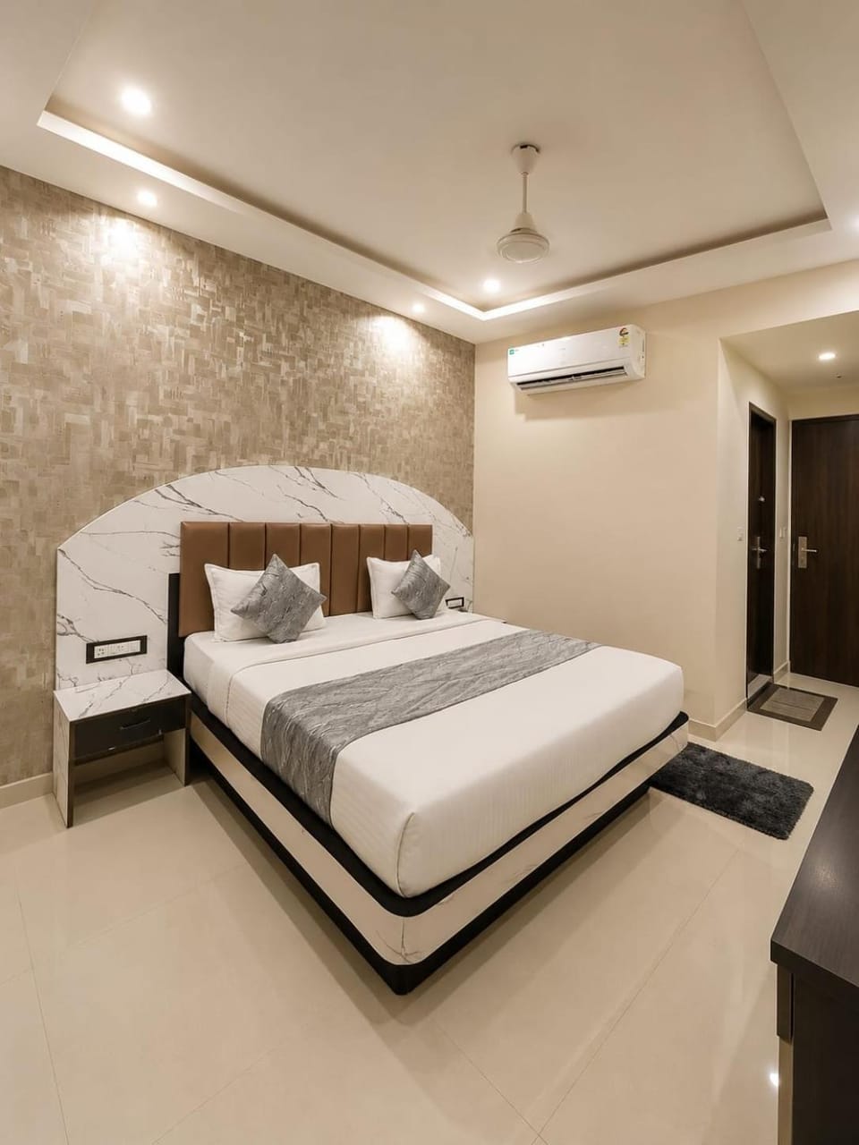 Bed, Bedroom, air conditioner