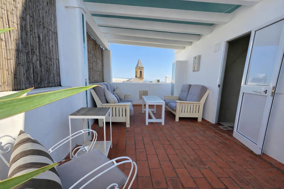 Off site, Balcony/Terrace