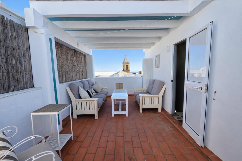 Off site, Balcony/Terrace