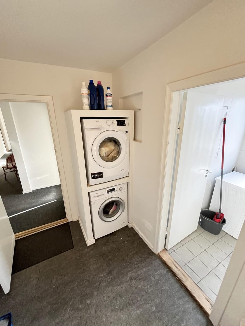 Central Large Double Room with free parking House in Aalborg