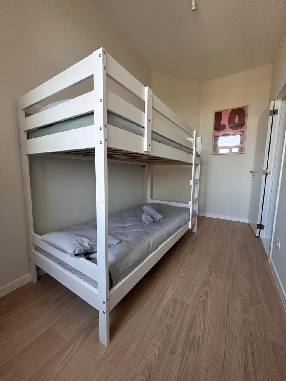 Photo of the whole room, Bedroom, bunk bed