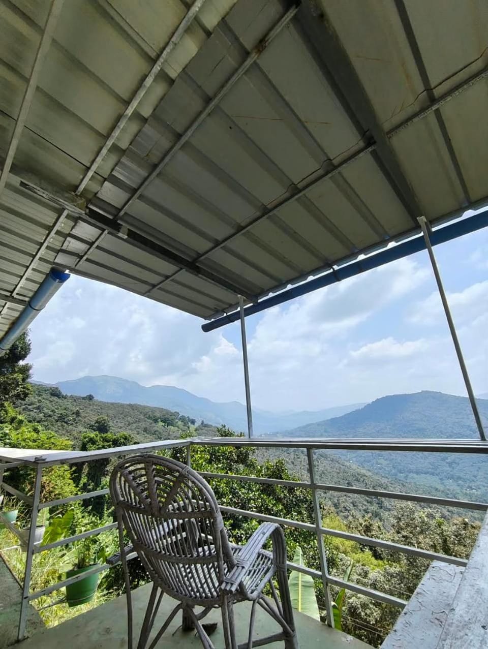 Misty Moutain view House in Kerala