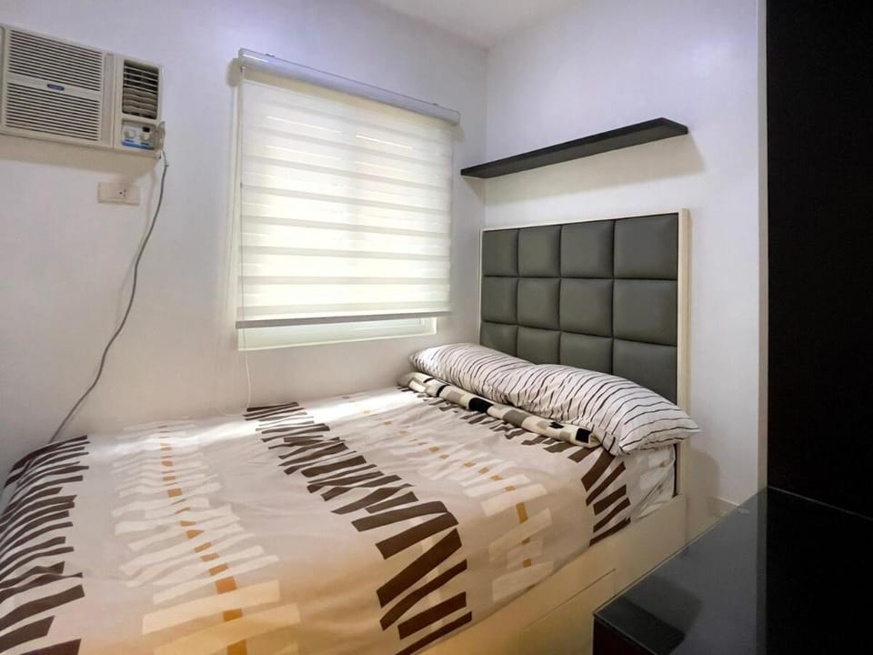 Victorian Charm, Modern Comfort - Near SM Batangas Apartment in Batangas