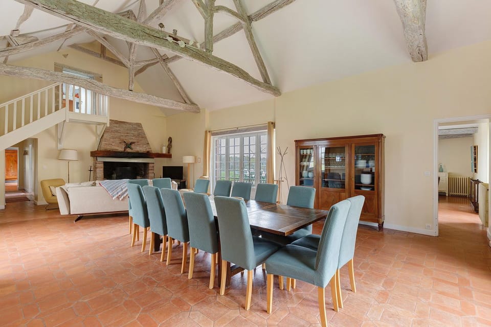Property building, Living room