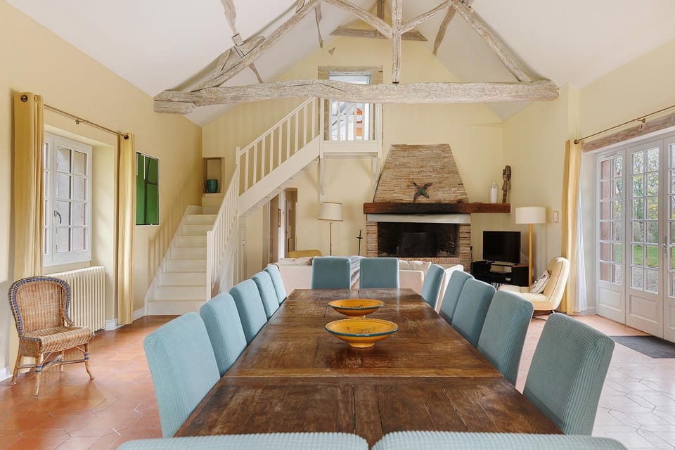 Property building, Living room