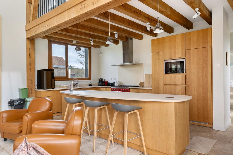 Property building, Kitchen or kitchenette, Living room
