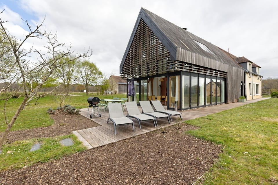 Property building, Living room