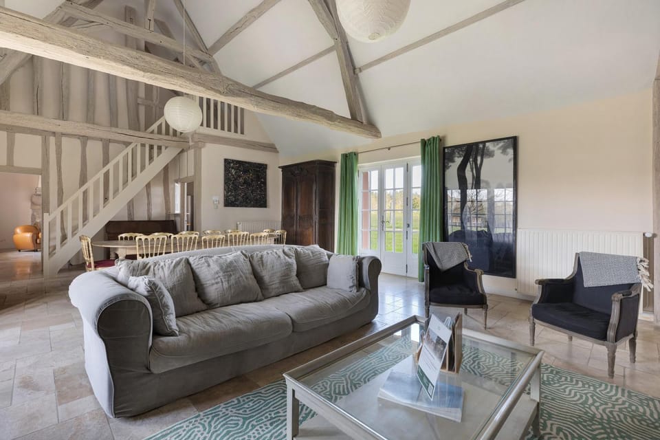 Property building, Living room