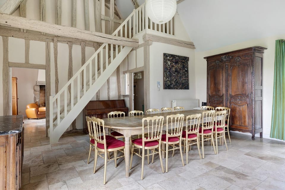 Property building, Living room