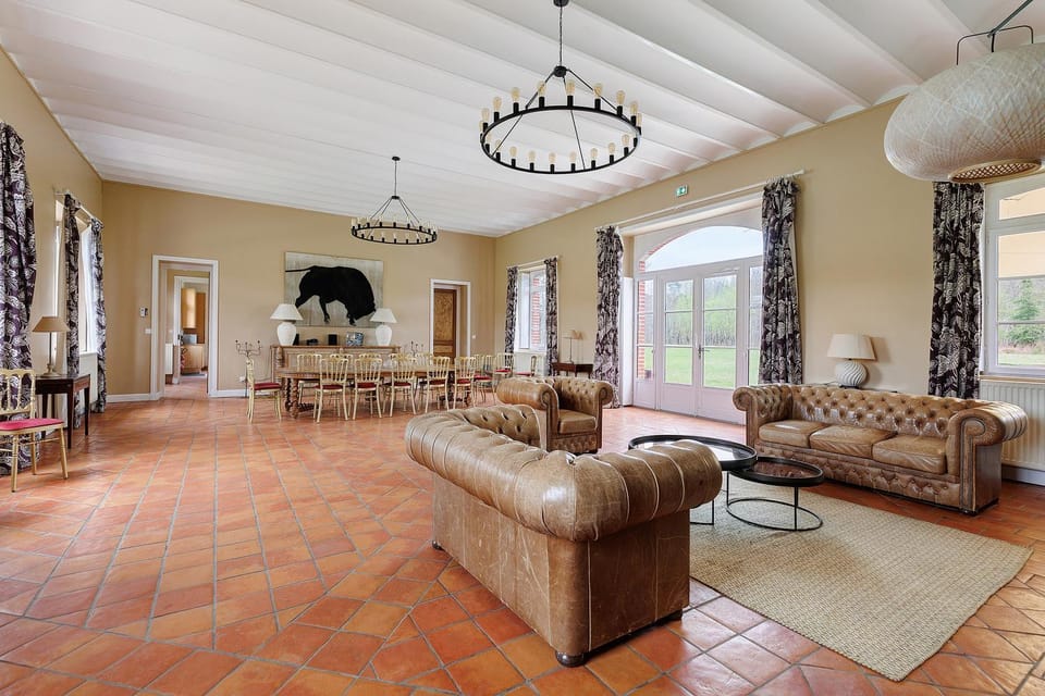 Property building, Living room