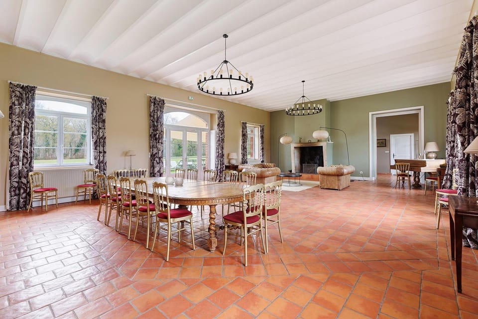 Property building, Living room