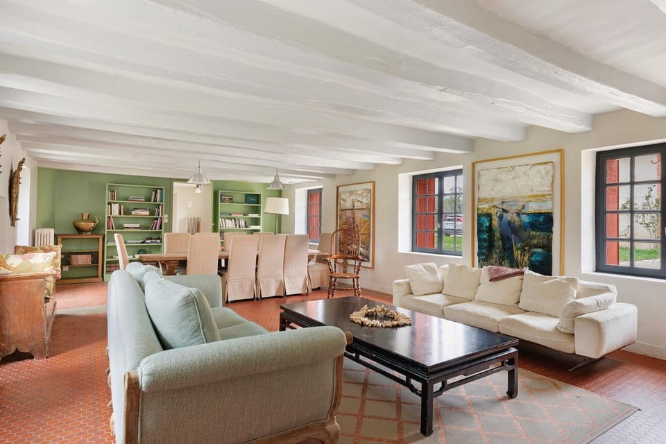Property building, Living room