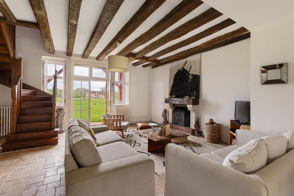 Property building, Living room