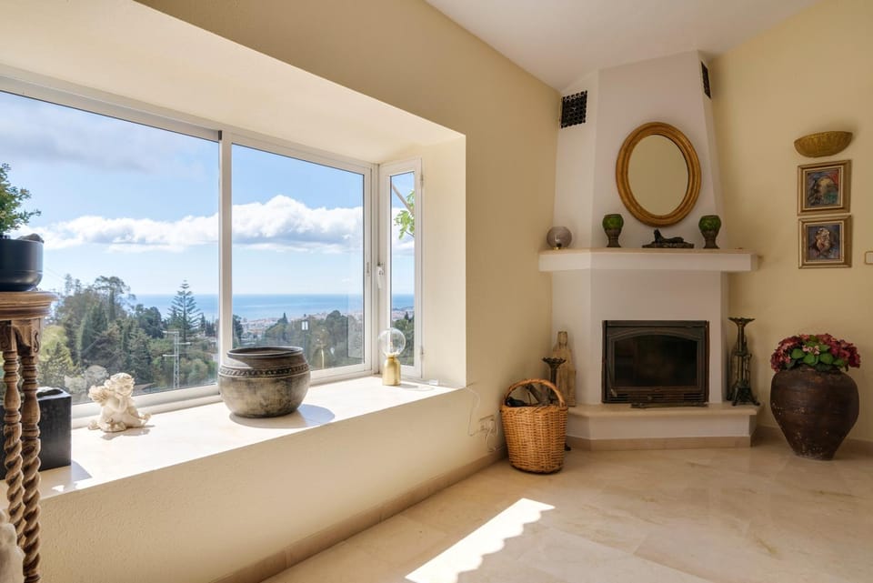 Gorgeous villa with pool Villa in Mijas
