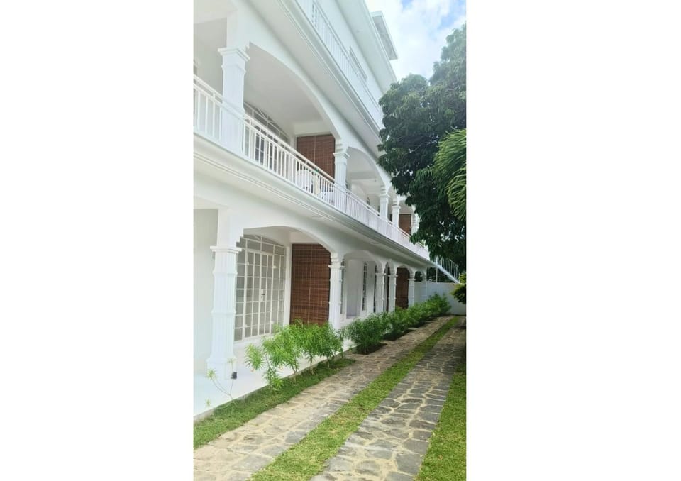 Property building, Facade/entrance, Off site