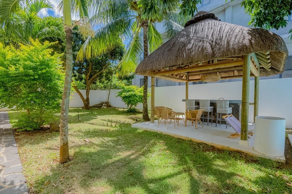 Patio, Garden, Garden view