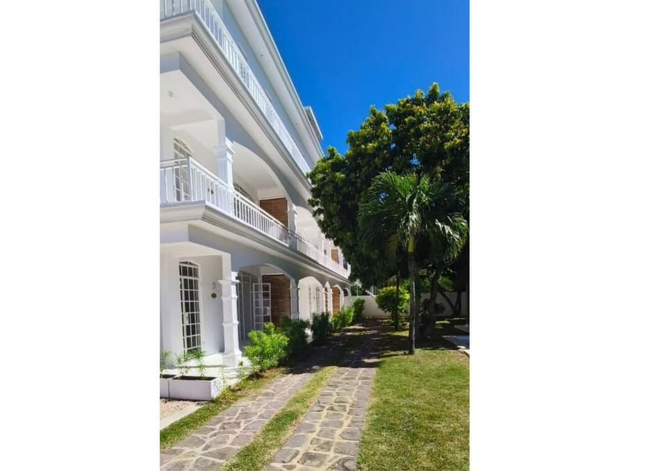 Property building, Facade/entrance, Off site