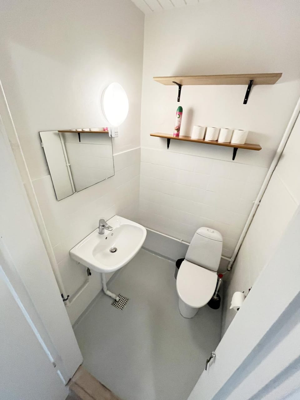 Central Large Double Room with free parking House in Aalborg