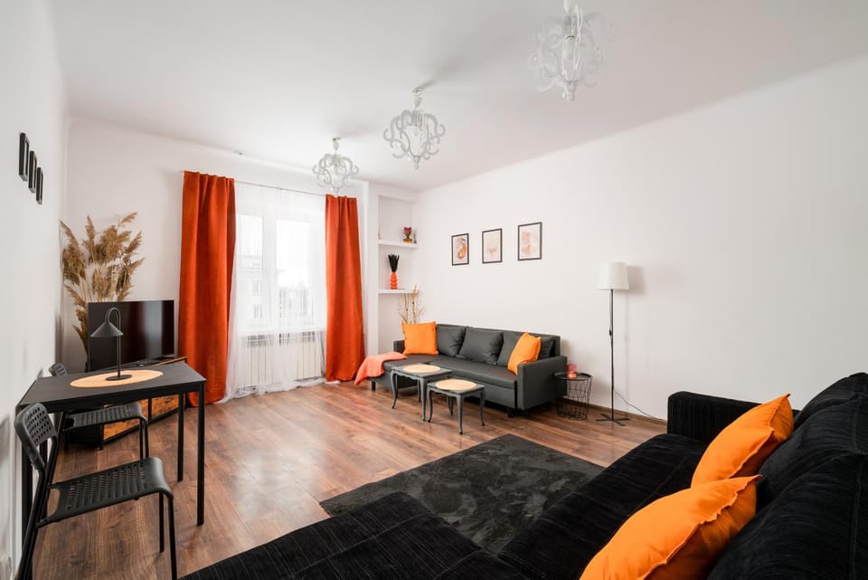 Communal lounge/ TV room, TV and multimedia, Living room, Seating area, Evening entertainment