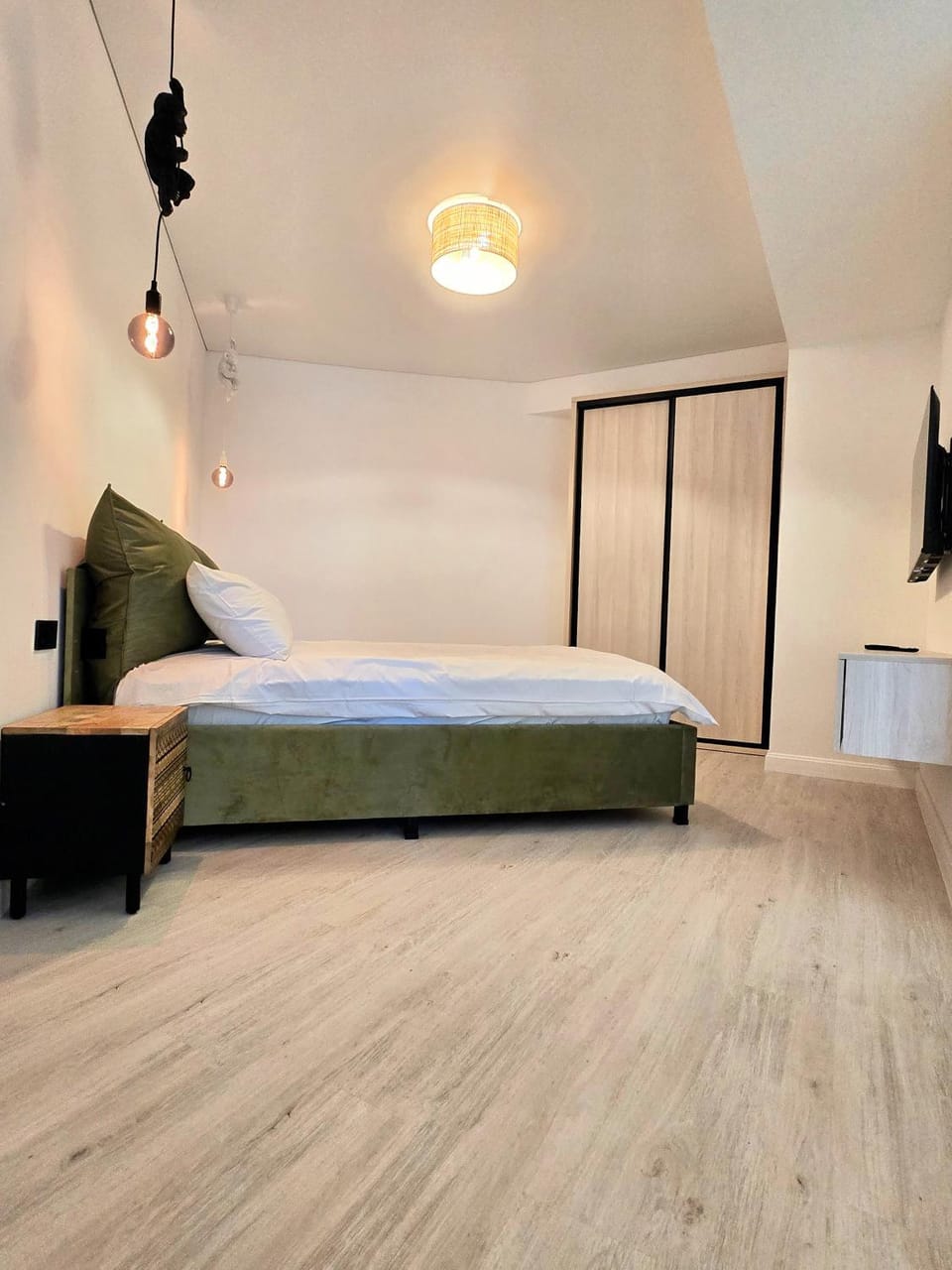 Cabin No 907B White Titanic by Endless Summer - Premium Sea View Apartment Cabin in Constanța County
