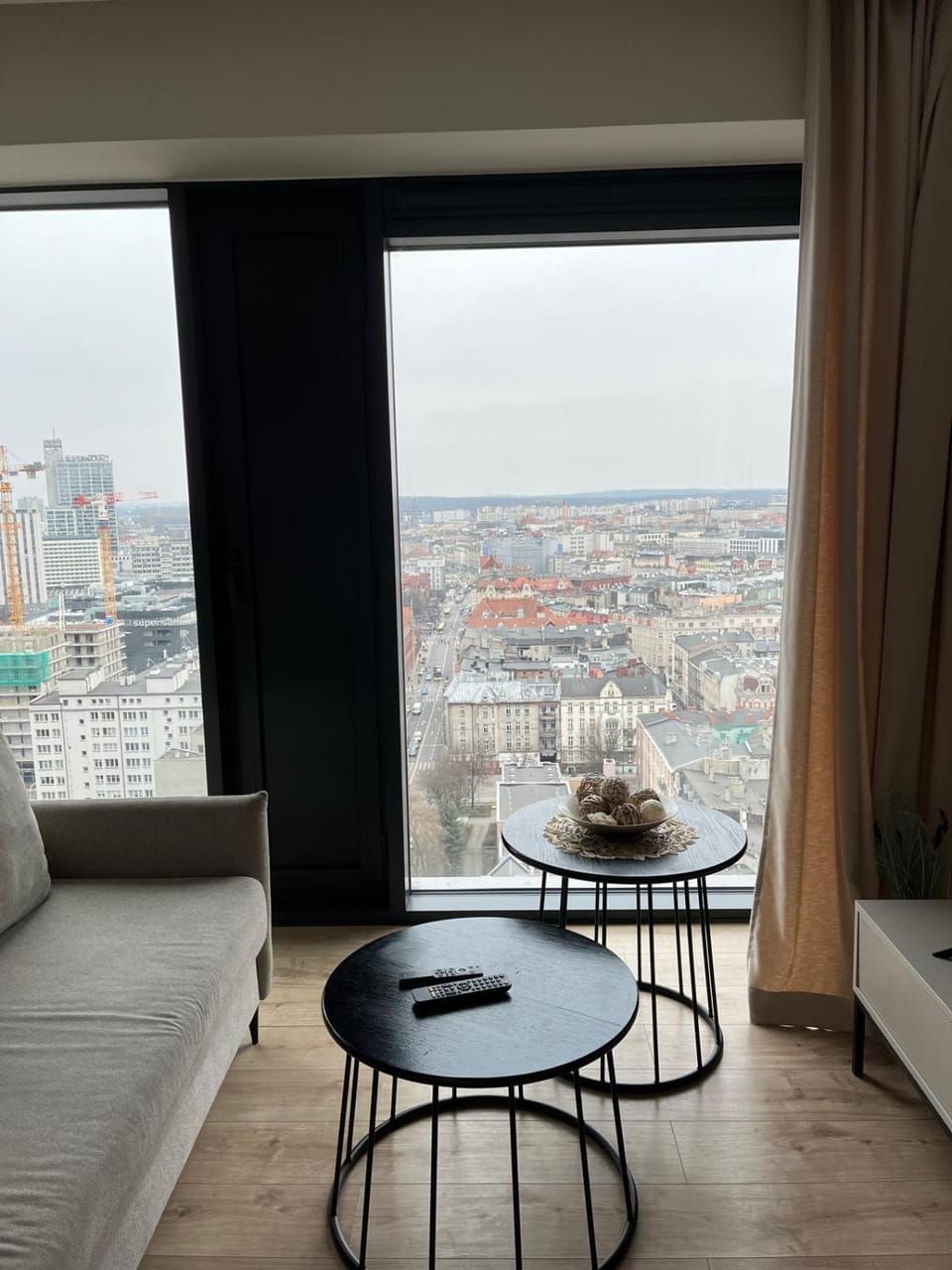 SKY TOWER Katowice l 19 piętro l Wanna z Widokiem na miasto Apartment in Poland