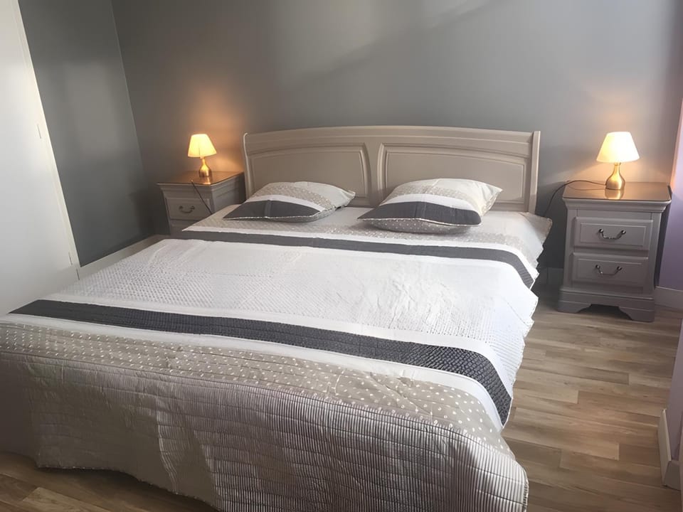 Living room, Bedroom
