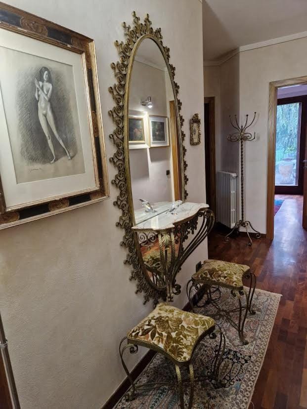B&B Art Experience Novecento e Dintorni Bed and Breakfast in Marche