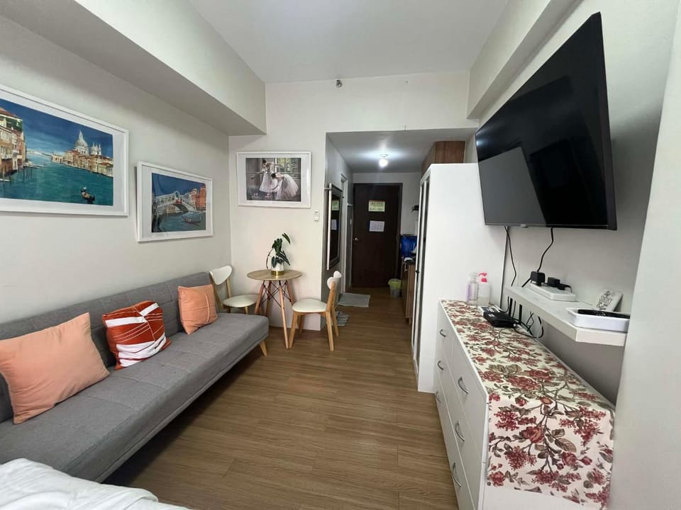 Property building, Seating area