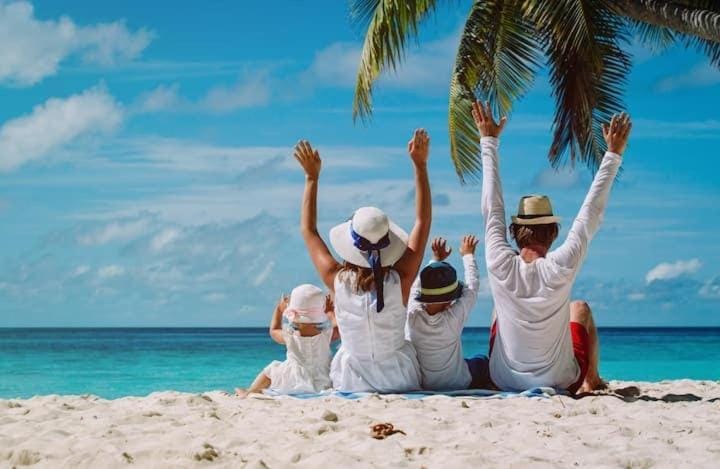 Day, People, Natural landscape, Beach, Sea view, children, group of guests, Family