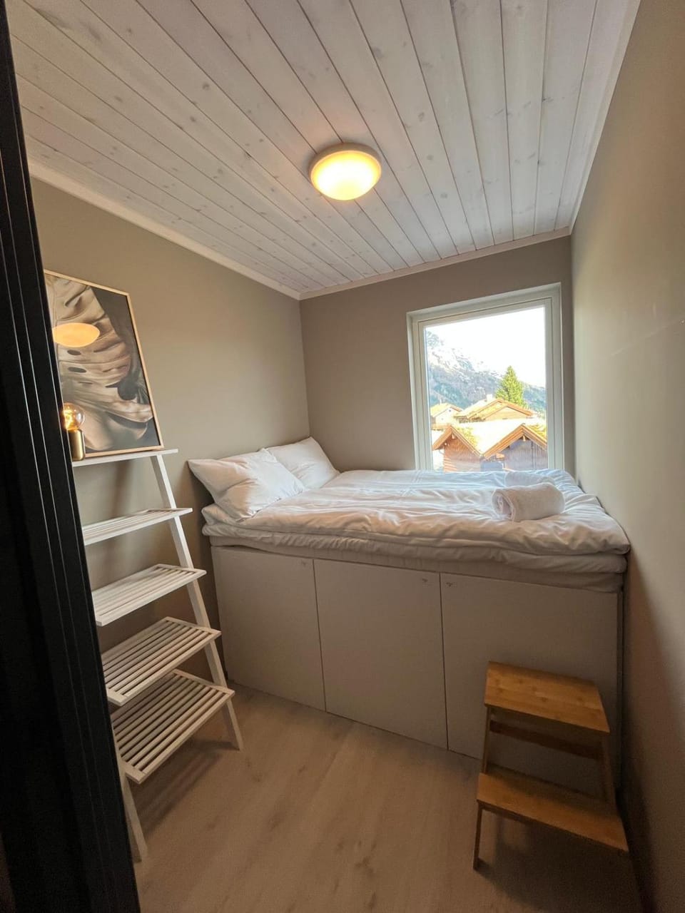 Bed, Photo of the whole room, Bedroom, bunk bed